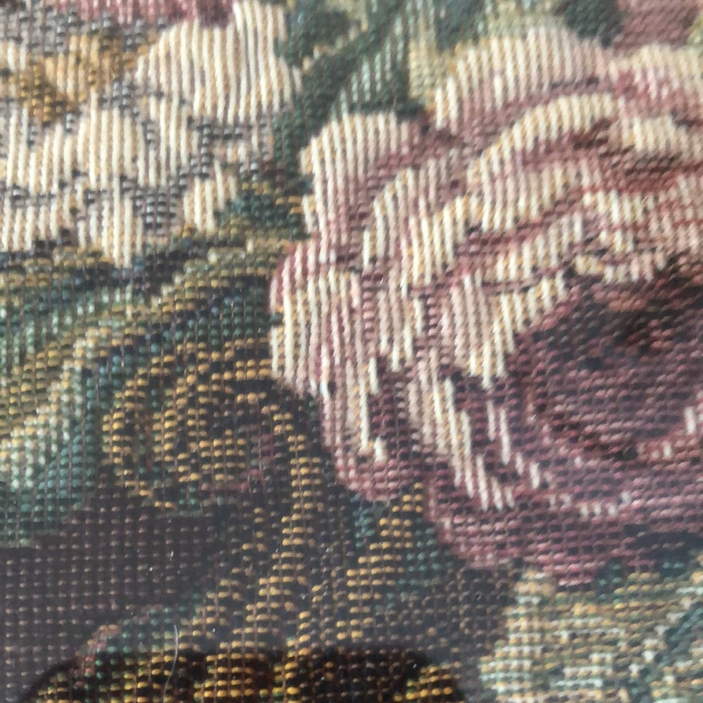 Tapestry framed under glass, multicolored  features a lovely floral pattern - Picture 4 of 11